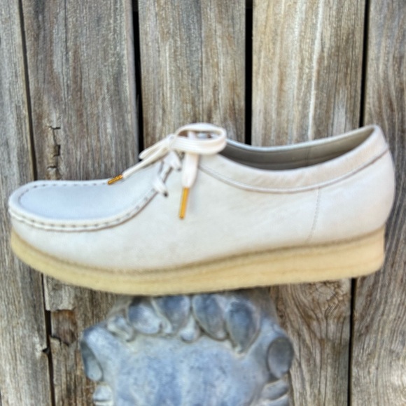NWT Clarks Wallabee Leather White 10.5